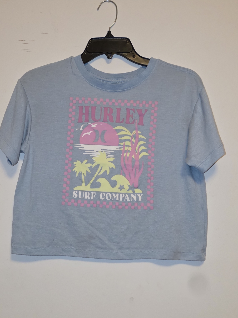 Hurley Pastel Blue Crop Top with Pink and Yellow Surf Scene